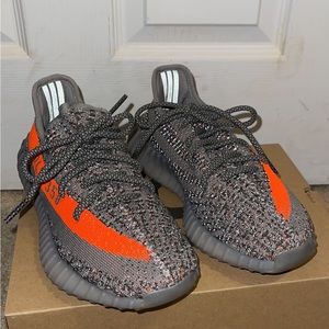 YEEZY Boost 350 V2 Sneakers.